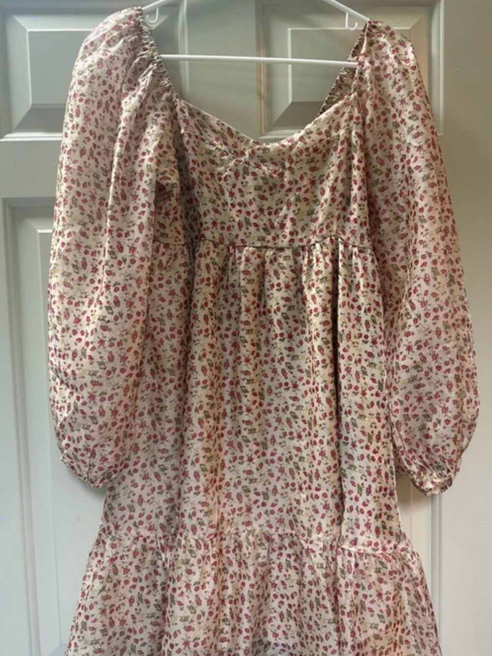 Entro Lucy dress dainty floral pattern medium